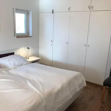 E3 Haus Mit Wintergarten, Kamin Und Deichblick بوتجادينغين