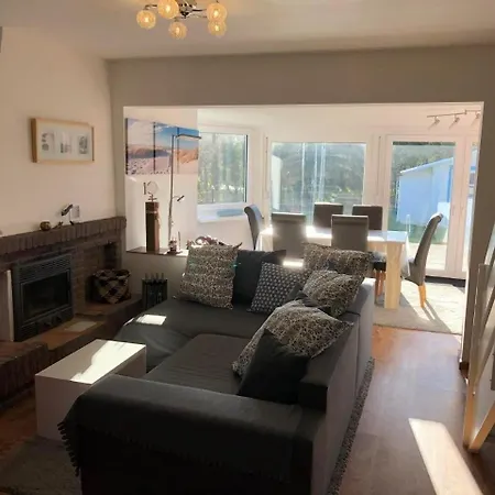 Holiday home Eckwarderhorne Deichblick: Freistehende Ferienvilla Mit Kamin *
