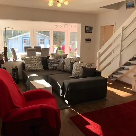E3 Haus Mit Wintergarten, Kamin Und Deichblick بيت للعطل